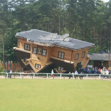 Feriegård Pokoje I Domki Kaszubskie Chrosty *
