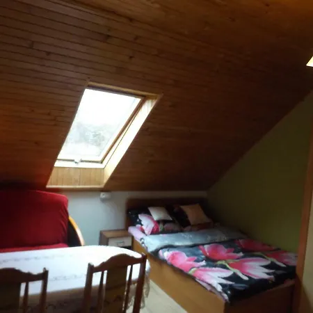 Feriegård Pokoje I Domki Kaszubskie Chrosty *