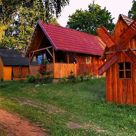 Feriegård Pokoje I Domki Kaszubskie Chrosty *